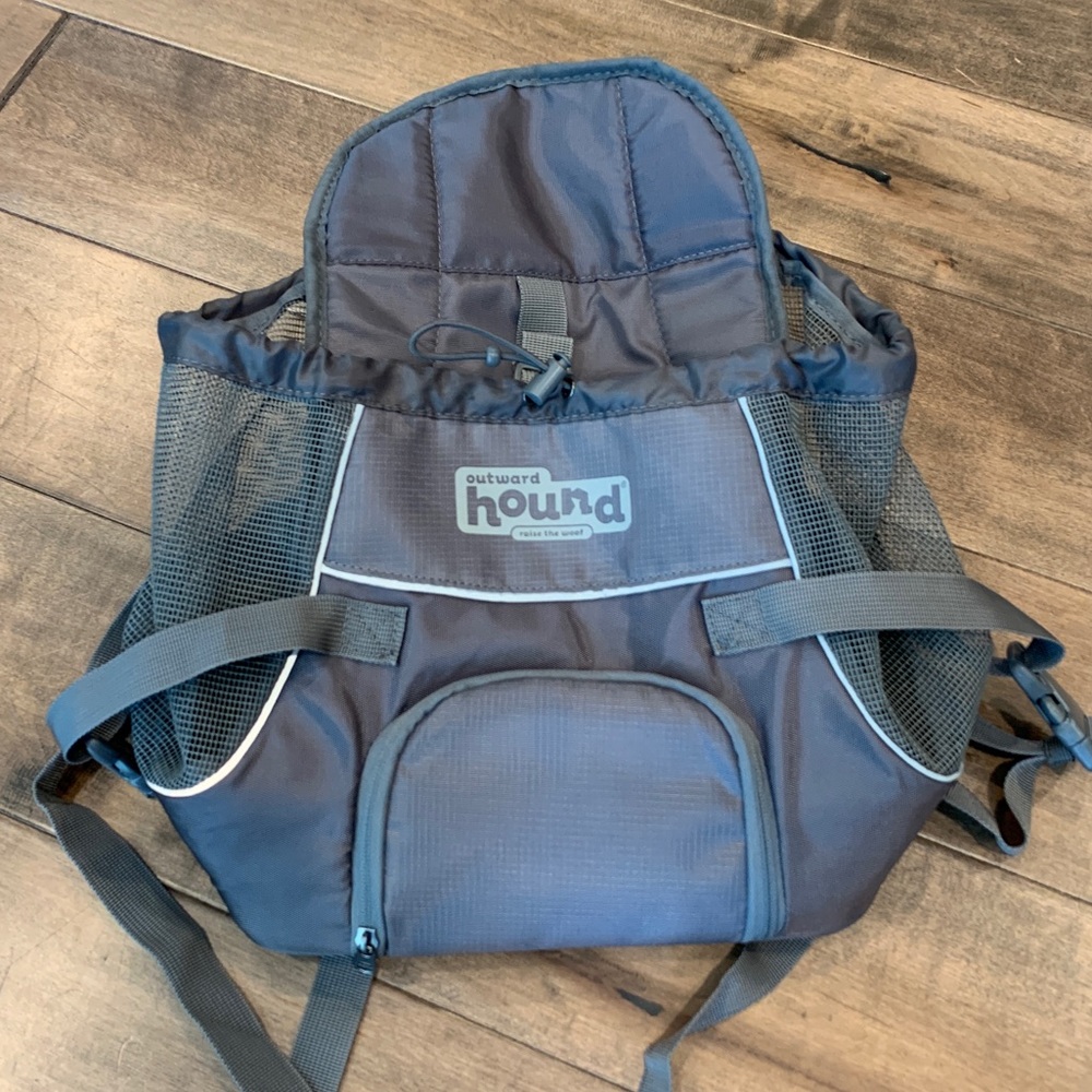 Outward Hound PoochPouch Front Dog Carrier - size medium, gray